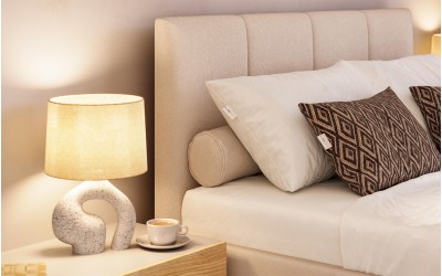 Łóżko do sypialni beżowe Lyra detal